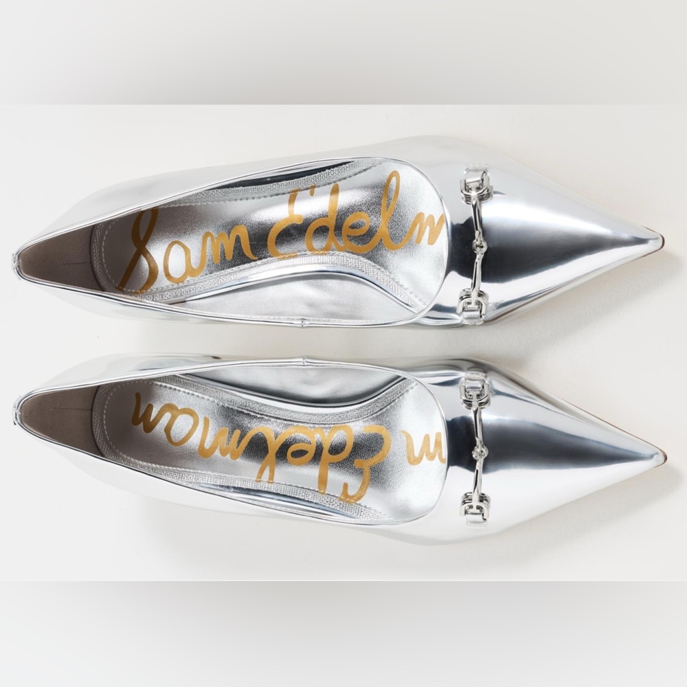 NWT Sam Edelman Kaya 2 kitten heel pump in Silver. Perfect for the holidays!